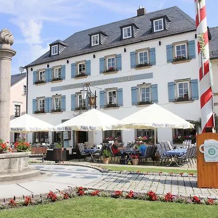 Deutscher Adler Und Puchtler Szálloda 3*