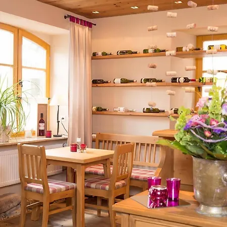 Deutscher Adler Und Puchtler Hotel 3*